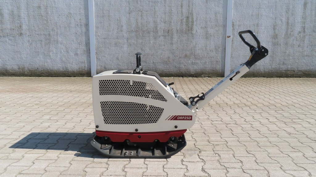 Dynapac DRP25D - Vibratory plate: picture 5 Dynapac DRP25D - Vibratory plate: picture 5