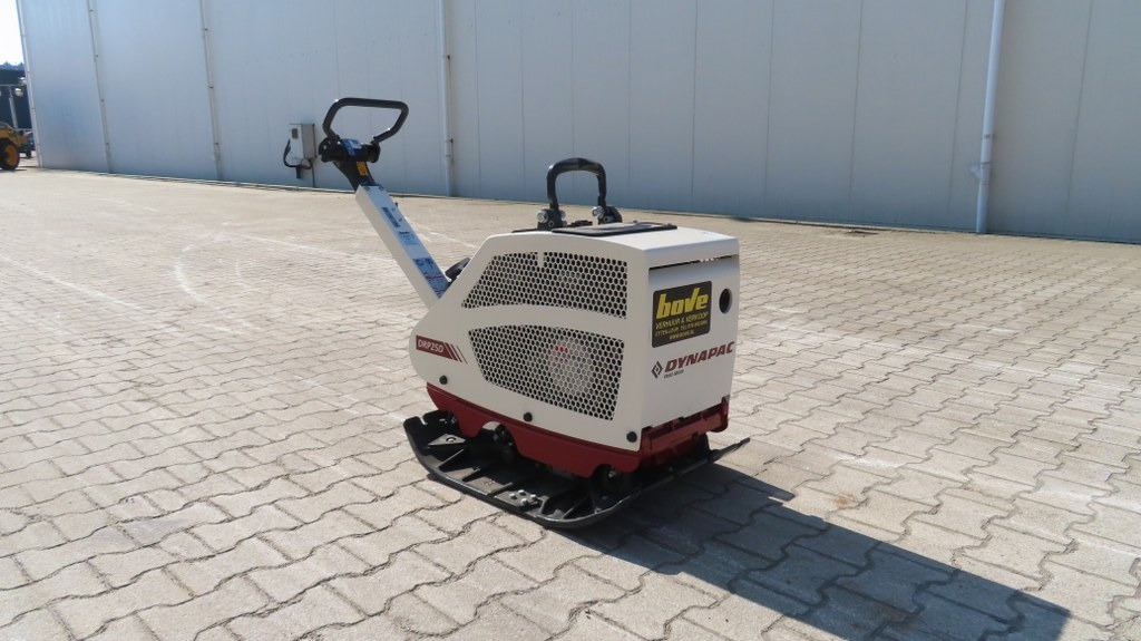 Dynapac DRP25D - Vibratory plate: picture 3 Dynapac DRP25D - Vibratory plate: picture 3
