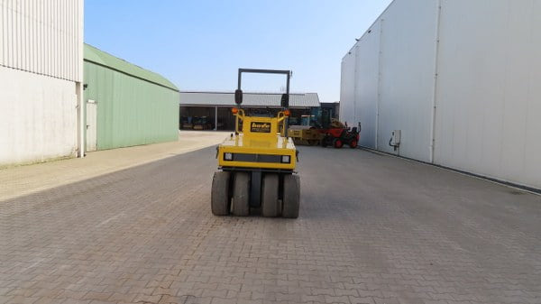 Pneumatic roller Sakai TS 160: picture 7 Pneumatic roller Sakai TS 160: picture 7