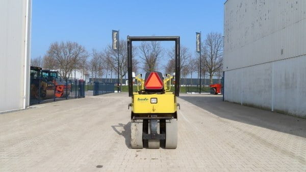 Sakai TS 160 - Pneumatic roller: picture 3 Sakai TS 160 - Pneumatic roller: picture 3