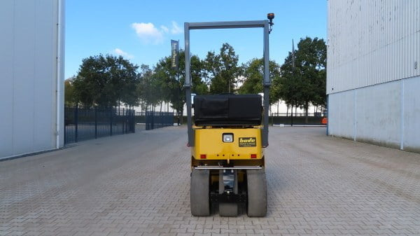 Saski TS 160-3 - Pneumatic roller: picture 3 Saski TS 160-3 - Pneumatic roller: picture 3