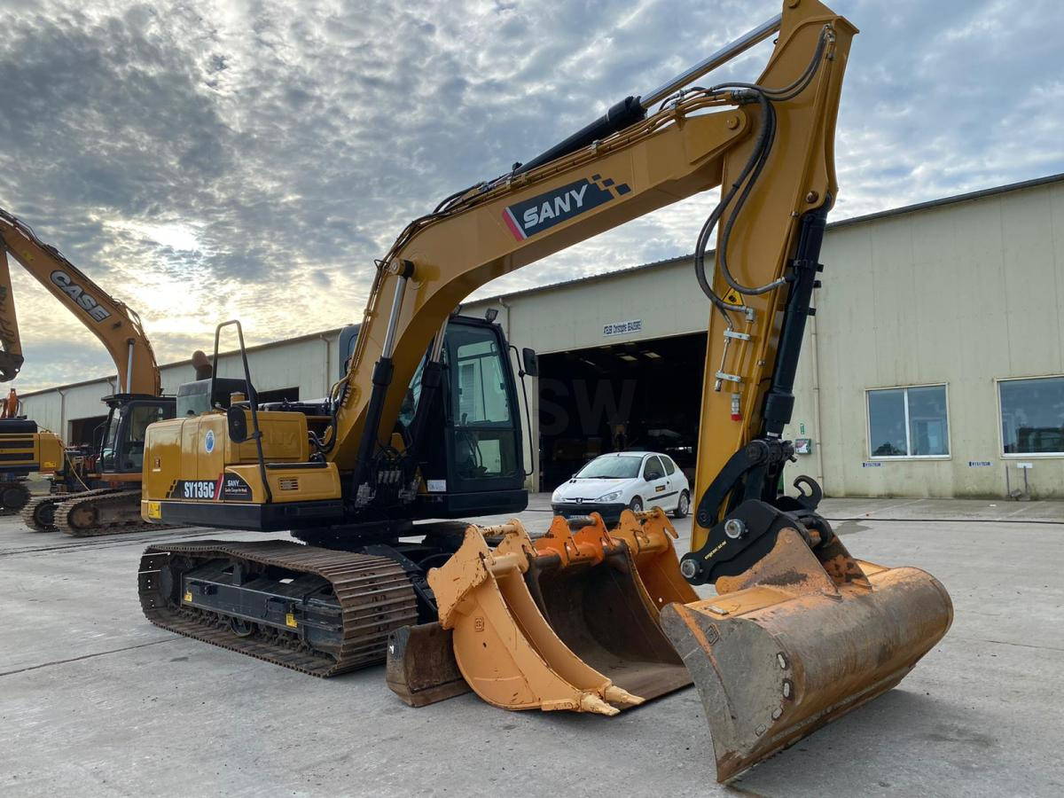 Sany SY135C - Crawler excavator: picture 3 Sany SY135C - Crawler excavator: picture 3