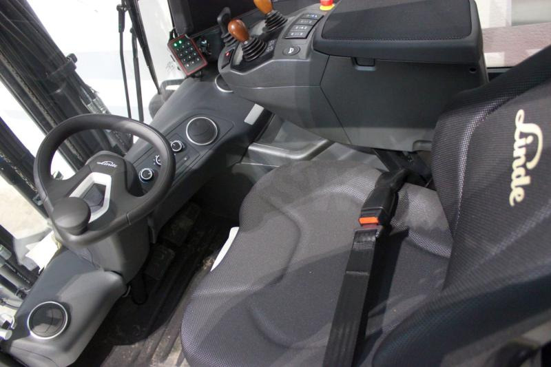 Linde E 25 1252 - Electric forklift: picture 5 Linde E 25 1252 - Electric forklift: picture 5