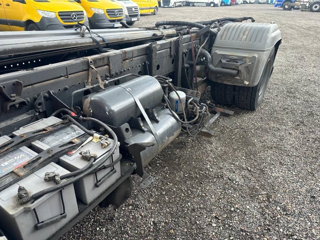 Mercedes-Benz 1524 L Serie 6556 - Cab chassis truck: picture 4 Mercedes-Benz 1524 L Serie 6556 - Cab chassis truck: picture 4