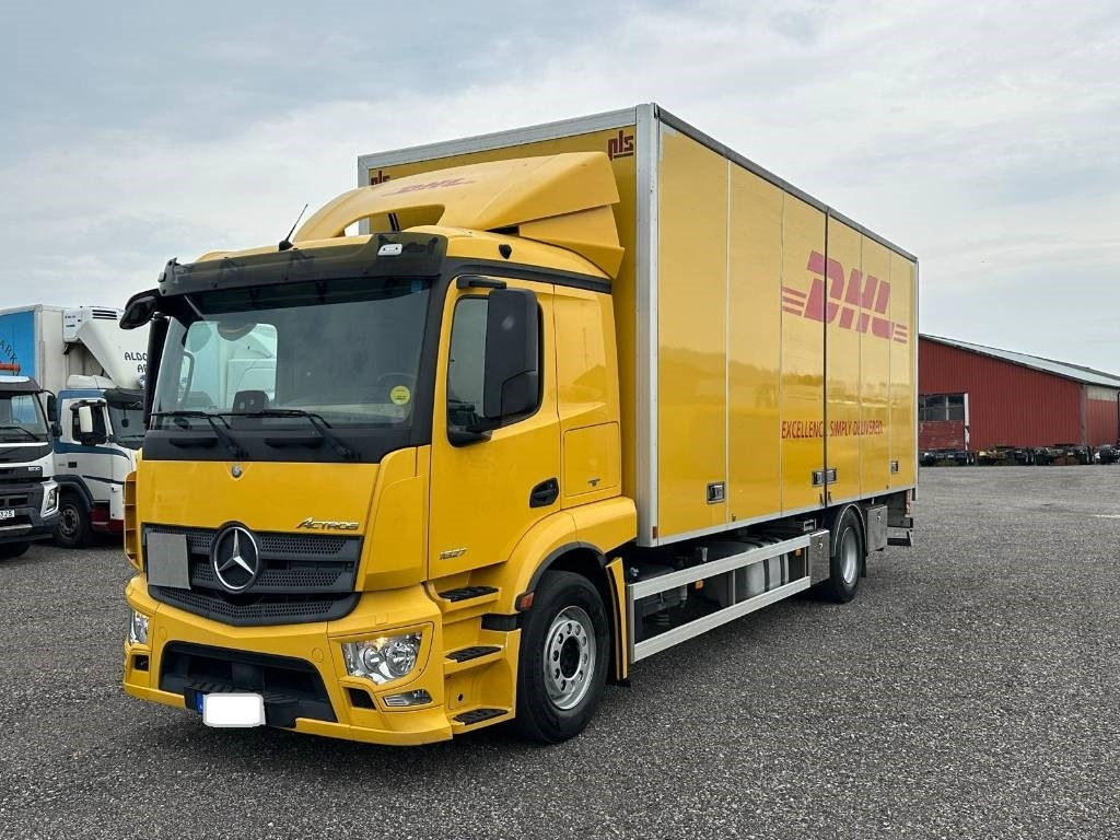 Mercedes-Benz Actros 1831 SERIE NR 2502 - Box truck: picture 1 Mercedes-Benz Actros 1831 SERIE NR 2502 - Box truck: picture 1