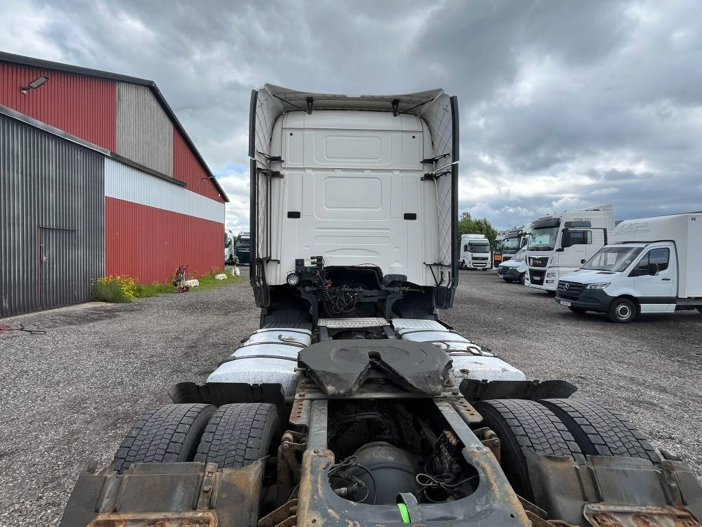 Scania R 400 SERIE NR 3647 - Tractor unit: picture 4 Scania R 400 SERIE NR 3647 - Tractor unit: picture 4