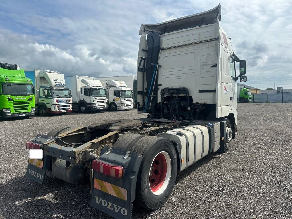 Volvo FH-440 4X2 Serie 3053 - Tractor unit: picture 5 Volvo FH-440 4X2 Serie 3053 - Tractor unit: picture 5