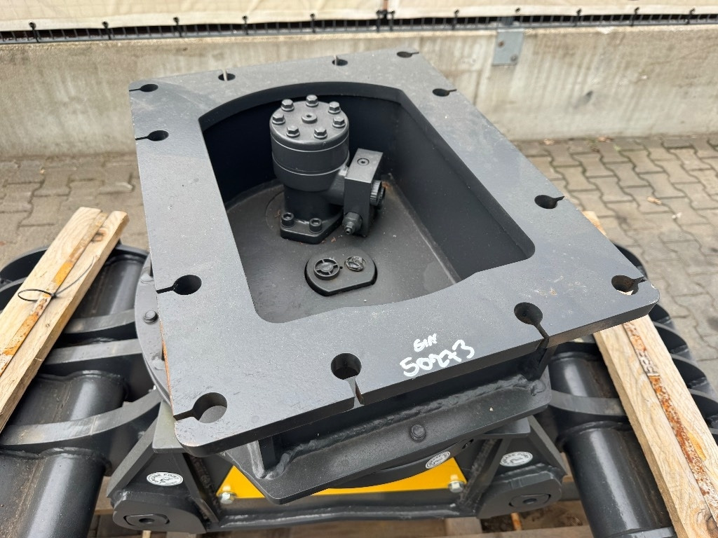 Mustang GRP 450 D - Grapple for Construction machinery: picture 3 Mustang GRP 450 D - Grapple for Construction machinery: picture 3