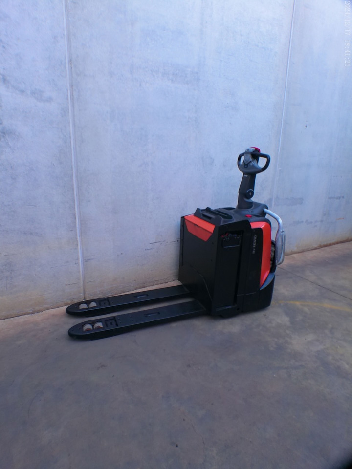 BT LPE 200 - Pallet truck: picture 2 BT LPE 200 - Pallet truck: picture 2