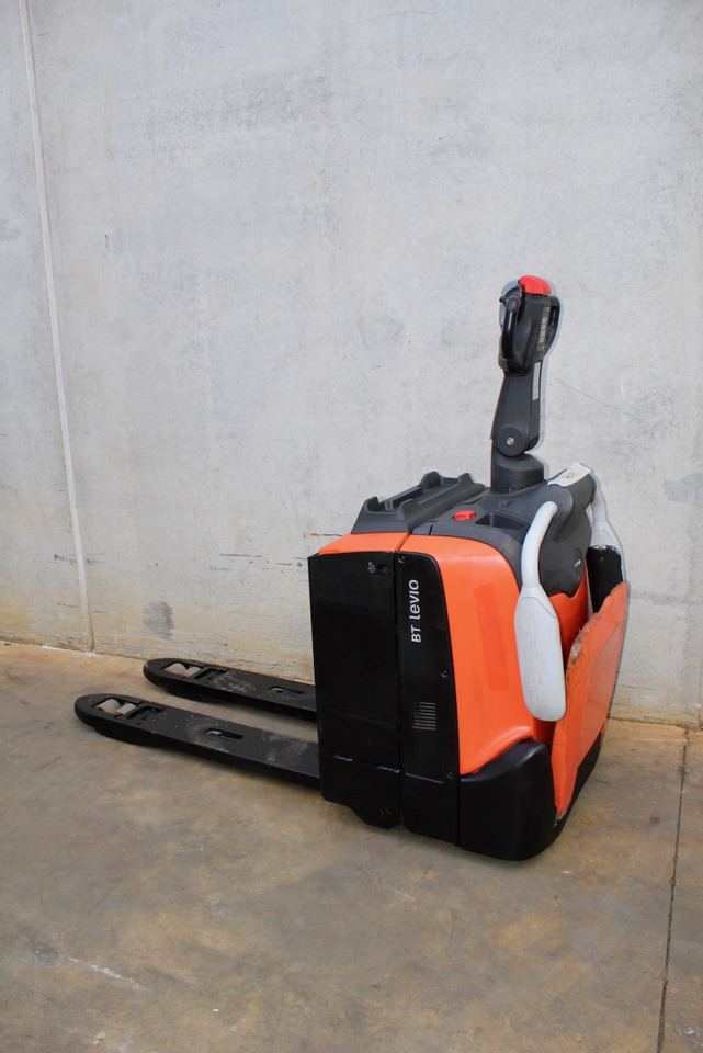 BT LPE 200 - Pallet truck: picture 1 BT LPE 200 - Pallet truck: picture 1