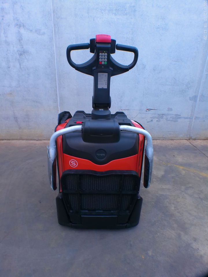 BT LPE 200 - Pallet truck: picture 5 BT LPE 200 - Pallet truck: picture 5
