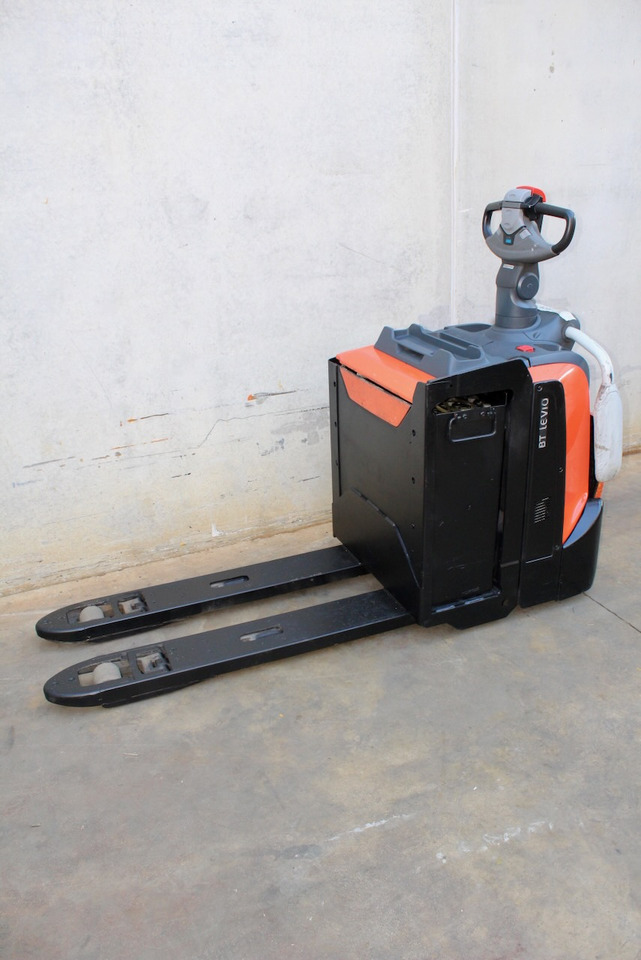 BT LPE 200 - Pallet truck: picture 2 BT LPE 200 - Pallet truck: picture 2