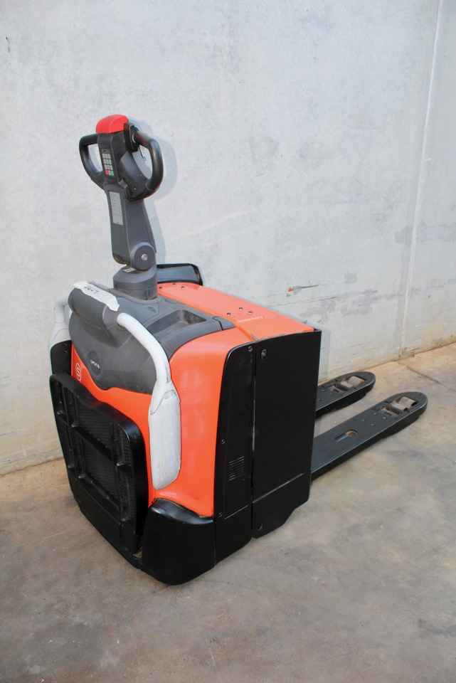 BT LPE 200 - Pallet truck: picture 4 BT LPE 200 - Pallet truck: picture 4