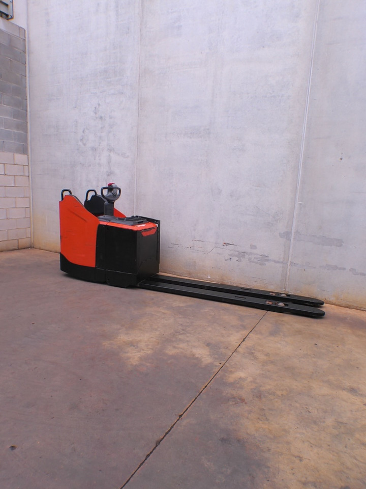 BT LPE 250 2350x550mm - Pallet truck: picture 4 BT LPE 250 2350x550mm - Pallet truck: picture 4