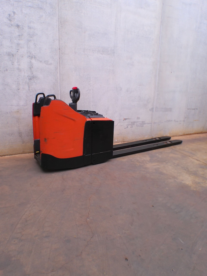 BT LPE 250 2350x550mm - Pallet truck: picture 3 BT LPE 250 2350x550mm - Pallet truck: picture 3