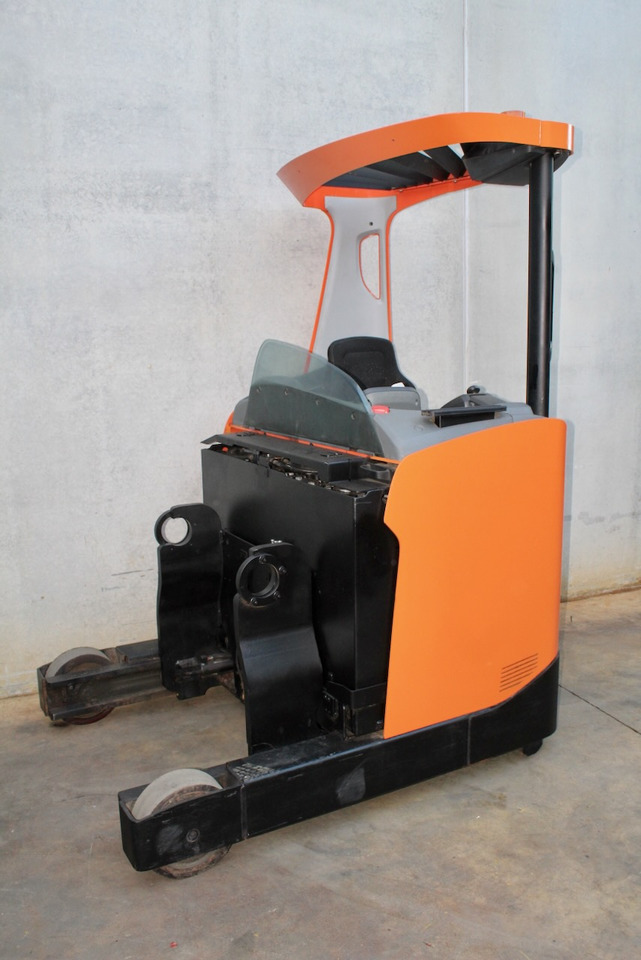 BT RRE 140 H - Reach truck: picture 3 BT RRE 140 H - Reach truck: picture 3