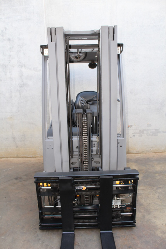 Jungheinrich EFG 218k 440 DZ NEW BATTERY - Electric forklift: picture 5 Jungheinrich EFG 218k 440 DZ NEW BATTERY - Electric forklift: picture 5