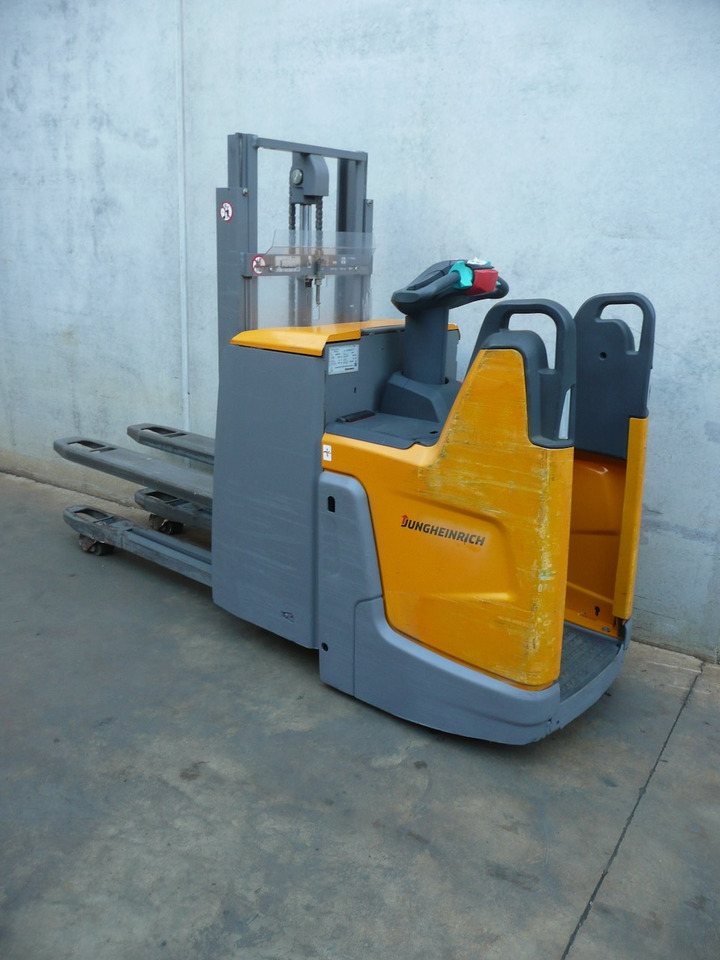 Jungheinrich ERD 220 201 ZT - Stacker: picture 1 Jungheinrich ERD 220 201 ZT - Stacker: picture 1