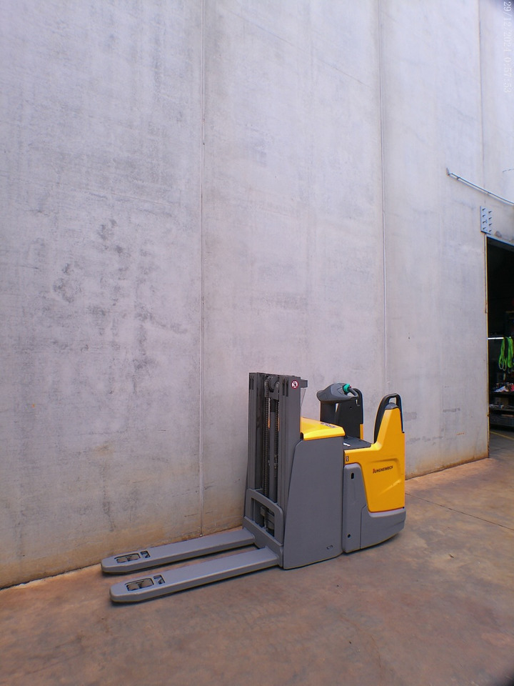 Jungheinrich ERD 220 290 DT - Stacker: picture 2 Jungheinrich ERD 220 290 DT - Stacker: picture 2