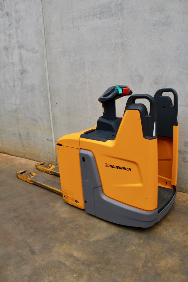 Jungheinrich ERE 120 LI-ION - Pallet truck: picture 1 Jungheinrich ERE 120 LI-ION - Pallet truck: picture 1