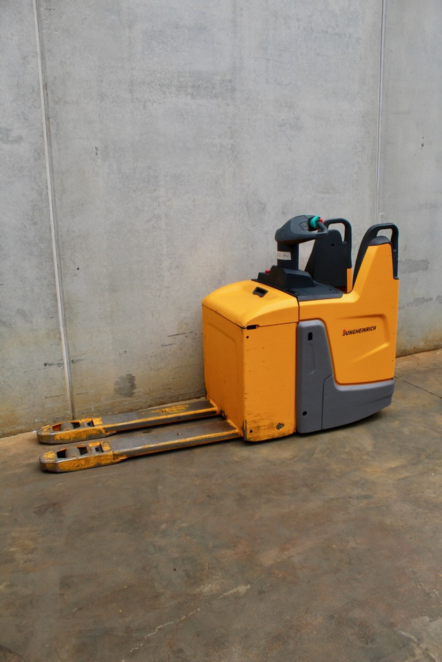 Jungheinrich ERE 120 LI-ION - Pallet truck: picture 2 Jungheinrich ERE 120 LI-ION - Pallet truck: picture 2