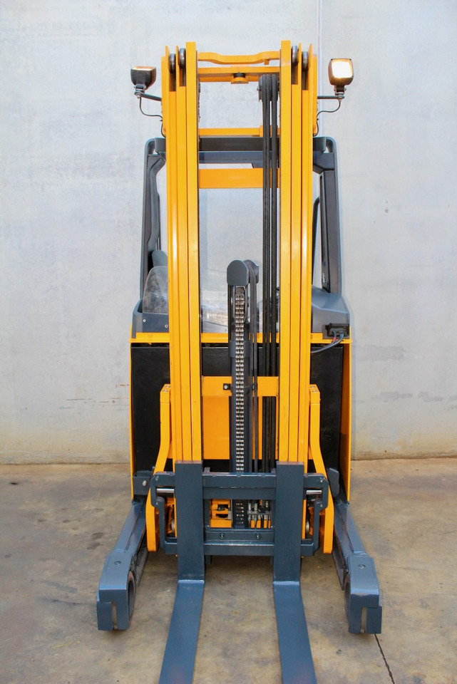 Jungheinrich ETV 110 560 DZ - Reach truck: picture 5 Jungheinrich ETV 110 560 DZ - Reach truck: picture 5