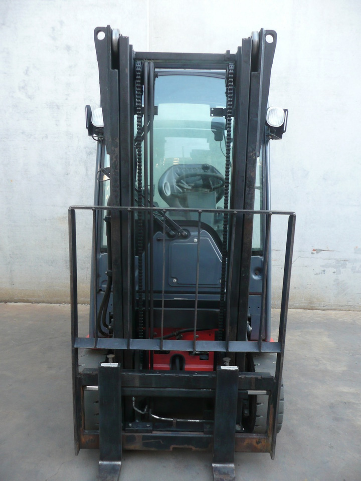 Toyota 8FBE15T - Electric forklift: picture 5 Toyota 8FBE15T - Electric forklift: picture 5