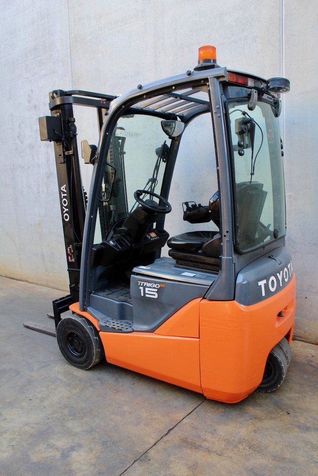 Toyota 8FBE15T - Electric forklift: picture 4 Toyota 8FBE15T - Electric forklift: picture 4