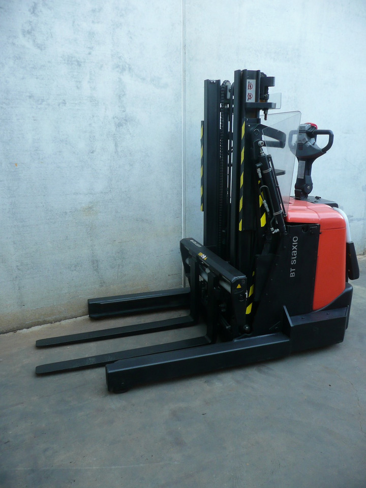 Toyota SPE 120 XR - Stacker: picture 4 Toyota SPE 120 XR - Stacker: picture 4