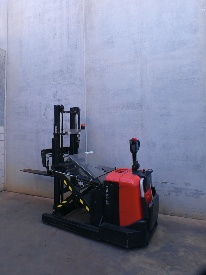 Toyota SPE 120 XR - Stacker: picture 1 Toyota SPE 120 XR - Stacker: picture 1