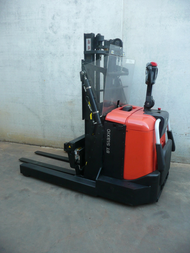 Toyota SPE 120 XR - Stacker: picture 3 Toyota SPE 120 XR - Stacker: picture 3