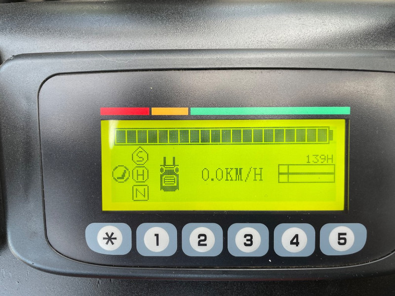 EP EFL 181 - Electric forklift: picture 4 EP EFL 181 - Electric forklift: picture 4