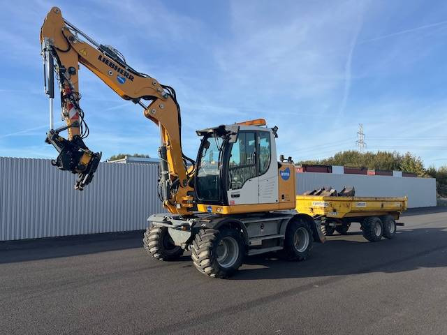 ''Inkommande'' Liebherr A 910 Compact - Wheel excavator: picture 1 ''Inkommande'' Liebherr A 910 Compact - Wheel excavator: picture 1