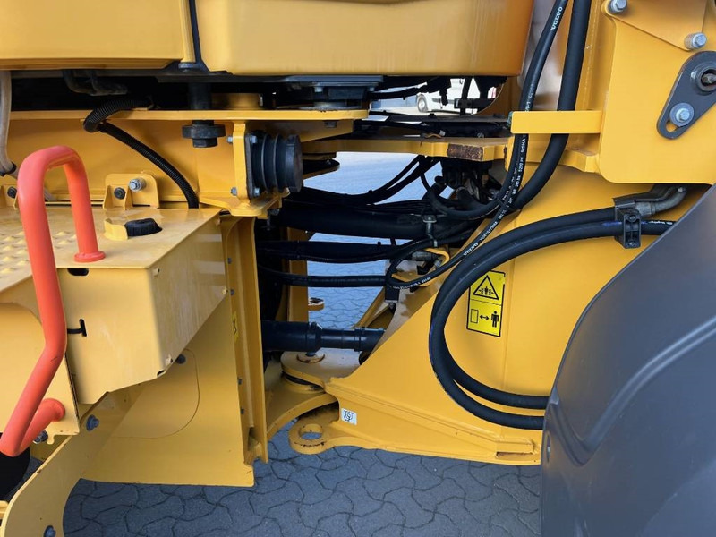 Wheel loader Volvo L 60 H: picture 11 Wheel loader Volvo L 60 H: picture 11