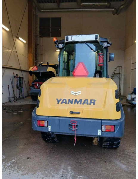 Yanmar V80-5 - Skid steer loader: picture 4 Yanmar V80-5 - Skid steer loader: picture 4