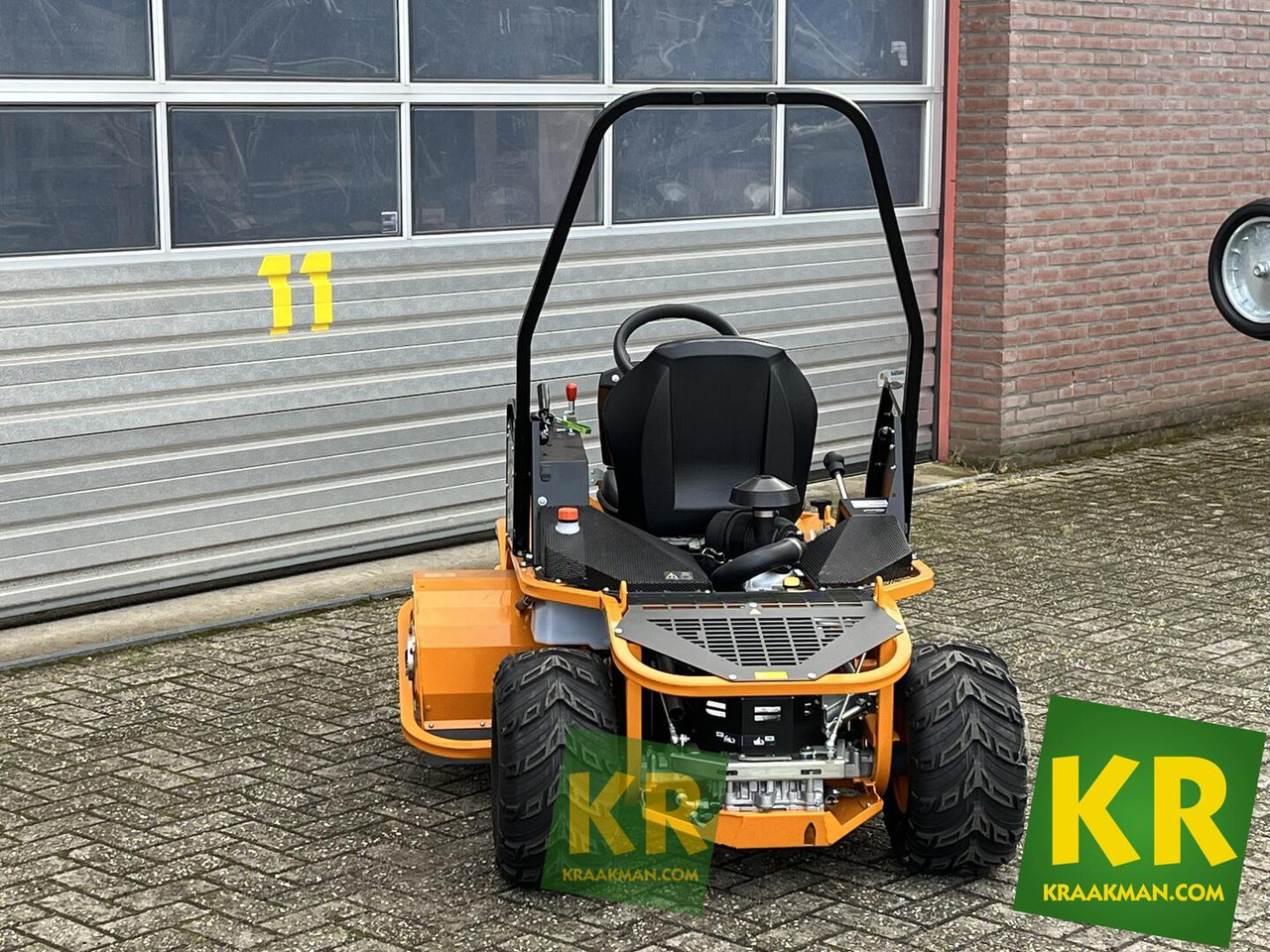 1040 YAK 4WD AS Motor - Mower: picture 5 1040 YAK 4WD AS Motor - Mower: picture 5