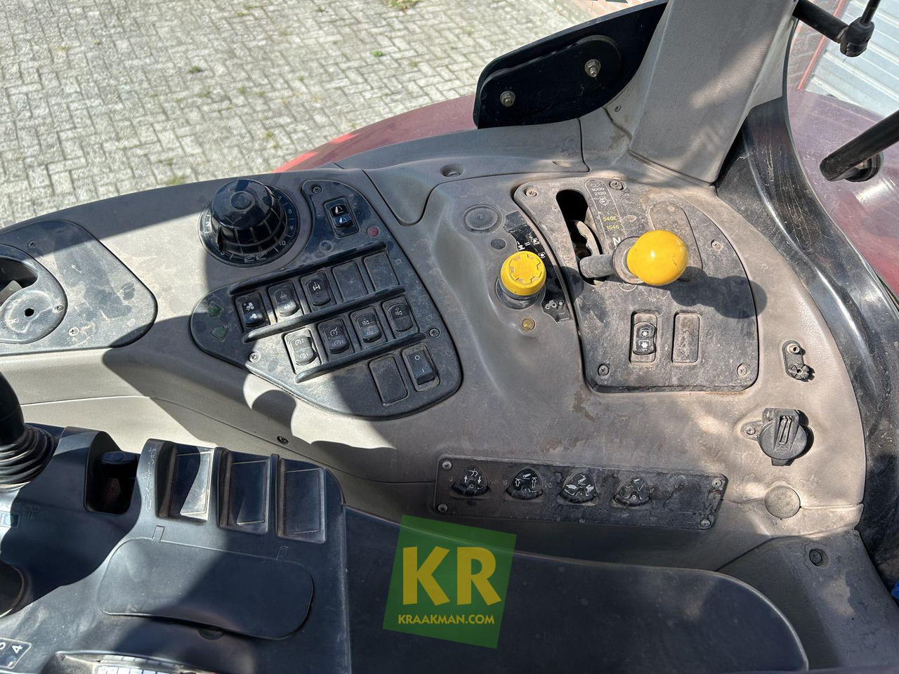 Farm tractor Case IH International Puma 140: picture 14