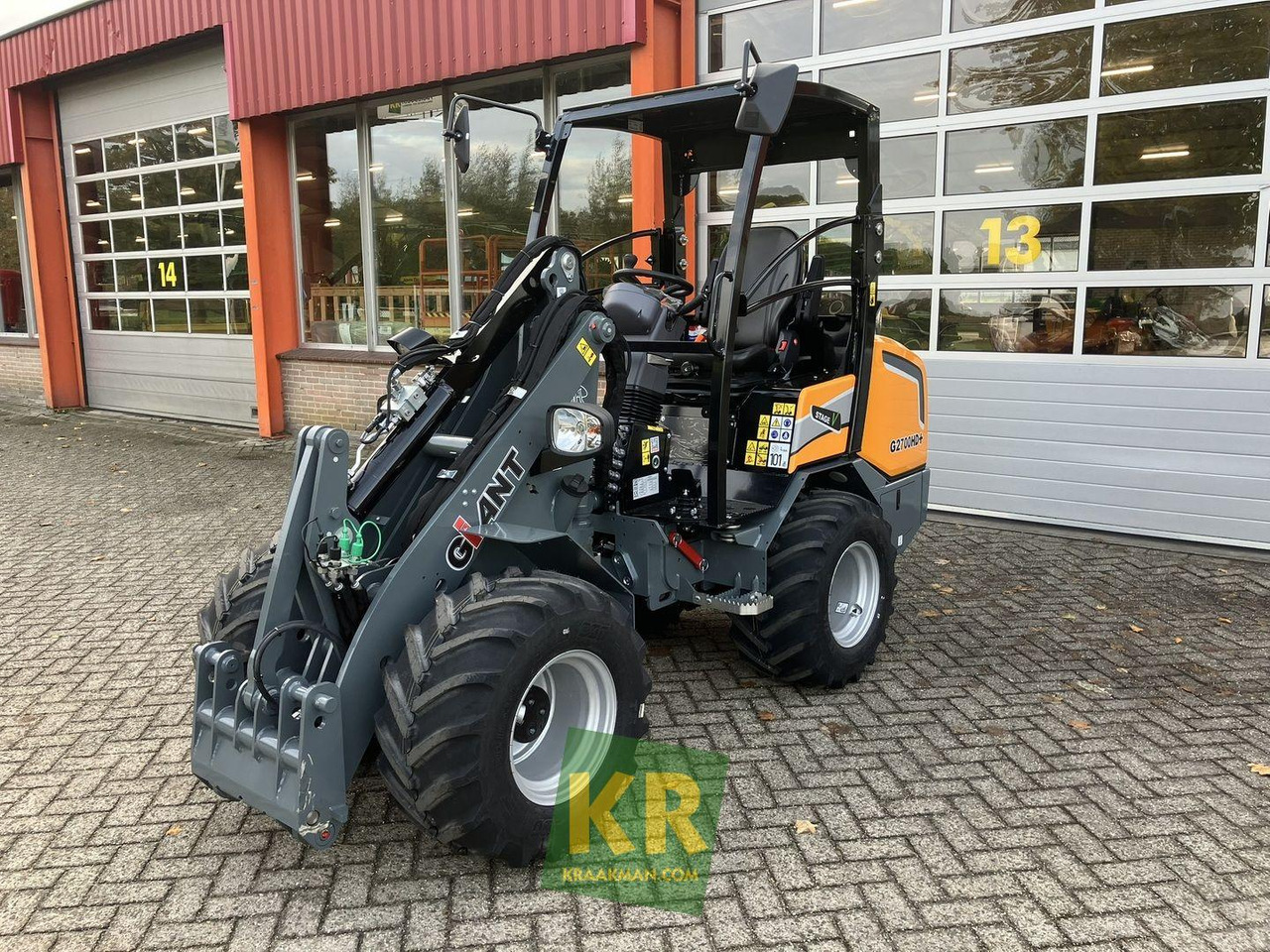 G2700 HD+ Giant - Compact loader: picture 1 G2700 HD+ Giant - Compact loader: picture 1