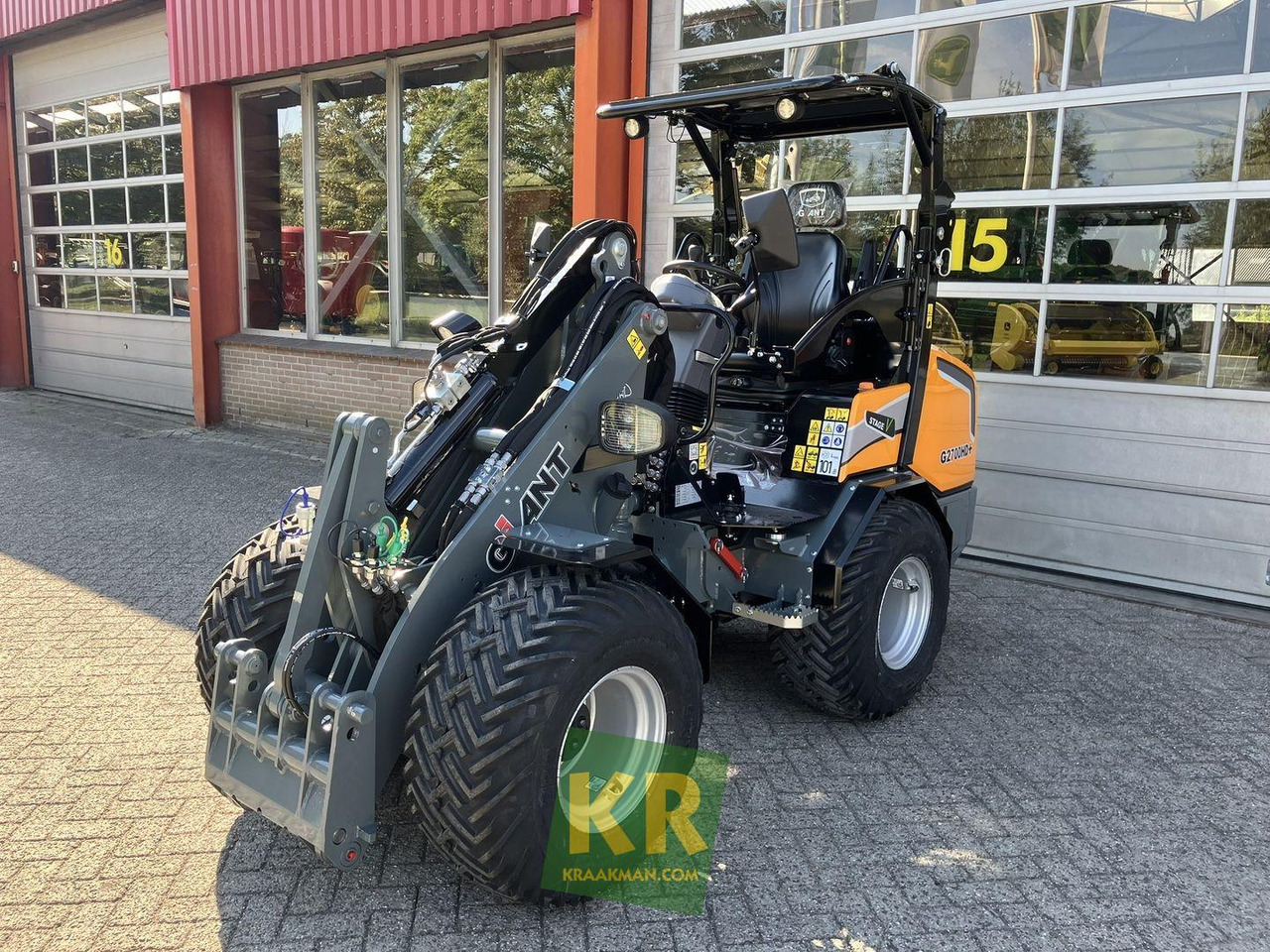 Giant G2700 HD+ - Compact loader: picture 1 Giant G2700 HD+ - Compact loader: picture 1