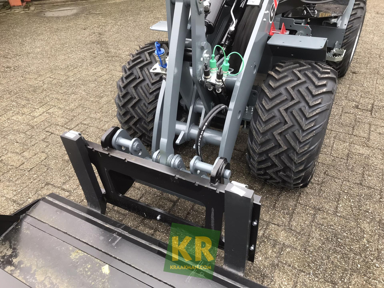 Compact loader Giant G2700E: picture 7 Compact loader Giant G2700E: picture 7