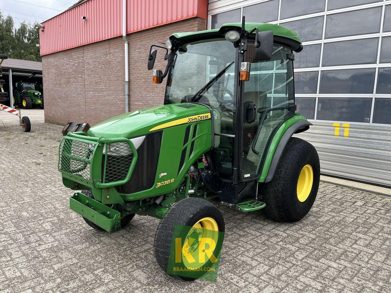 John Deere 3038R - Compact tractor: picture 1 John Deere 3038R - Compact tractor: picture 1