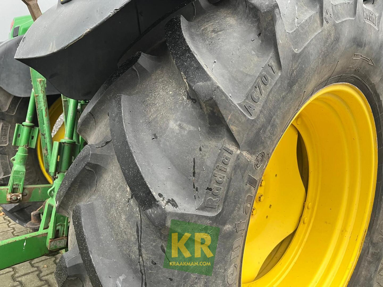 John Deere 6115R - Farm tractor: picture 5 John Deere 6115R - Farm tractor: picture 5