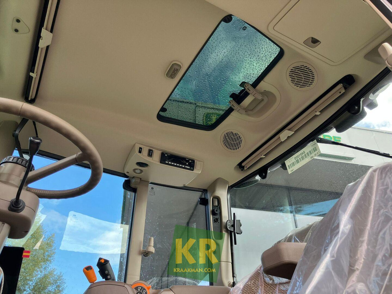 John Deere 6M 155  - Farm tractor: picture 5 John Deere 6M 155  - Farm tractor: picture 5