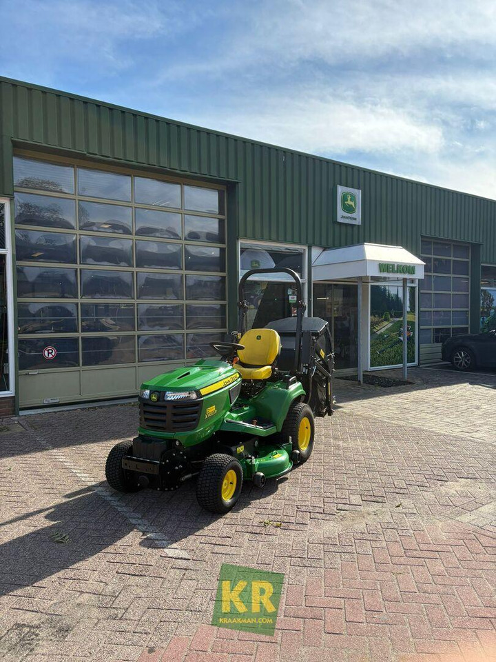 John Deere X950R - Garden mower: picture 1 John Deere X950R - Garden mower: picture 1