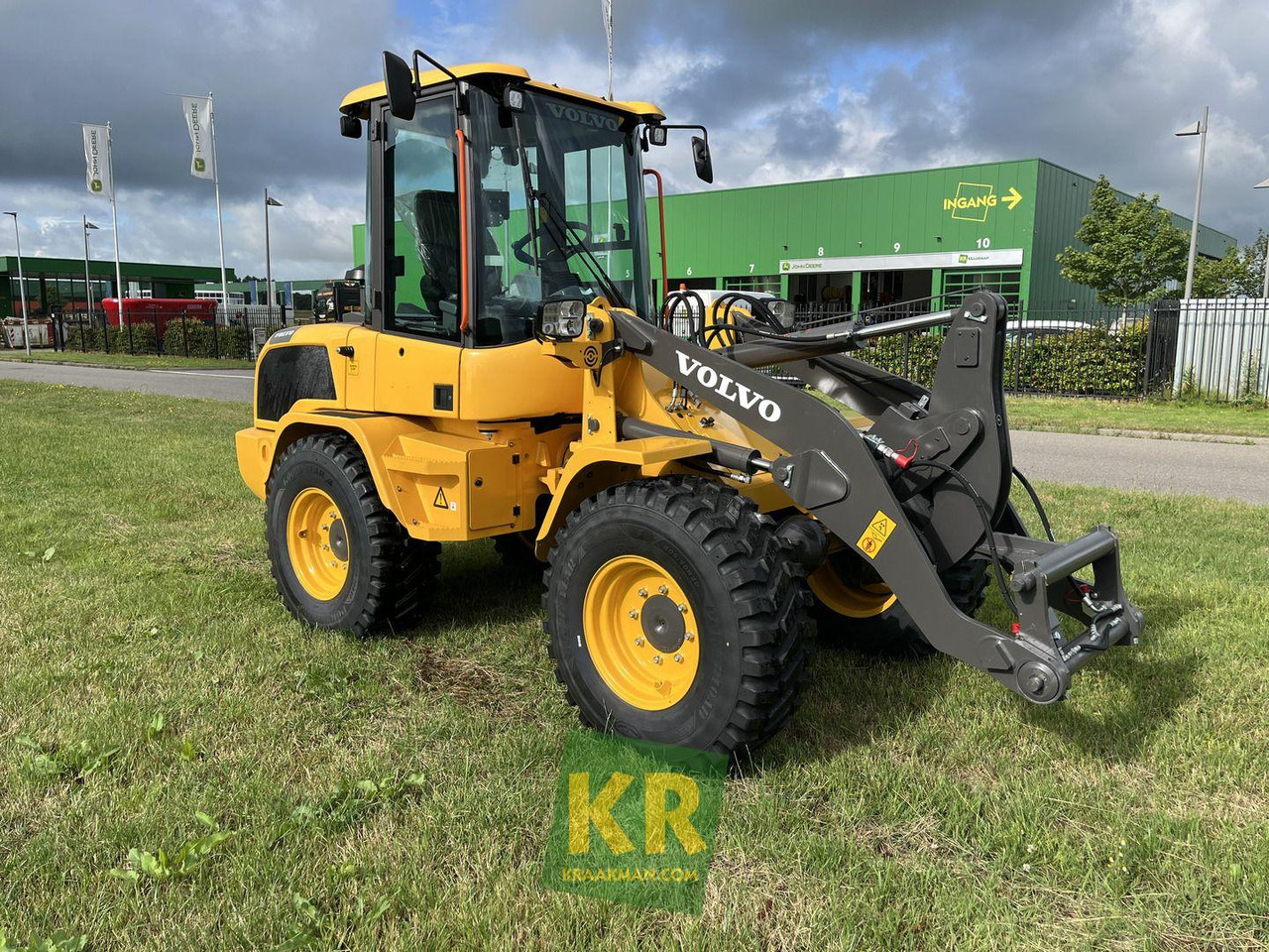 Wheel loader Volvo L30HS: picture 7