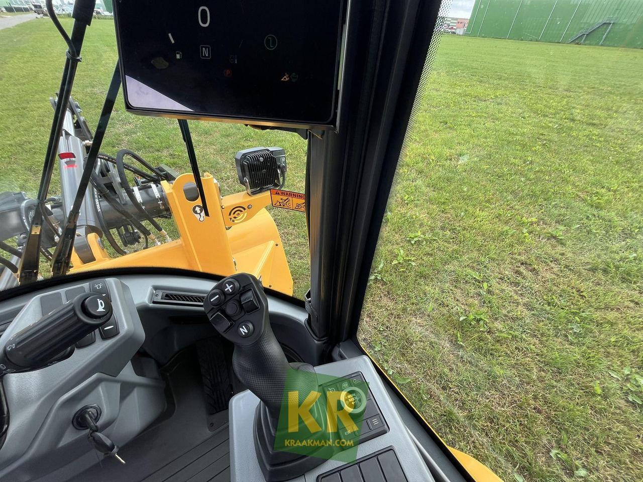 Wheel loader Volvo L30HS: picture 16