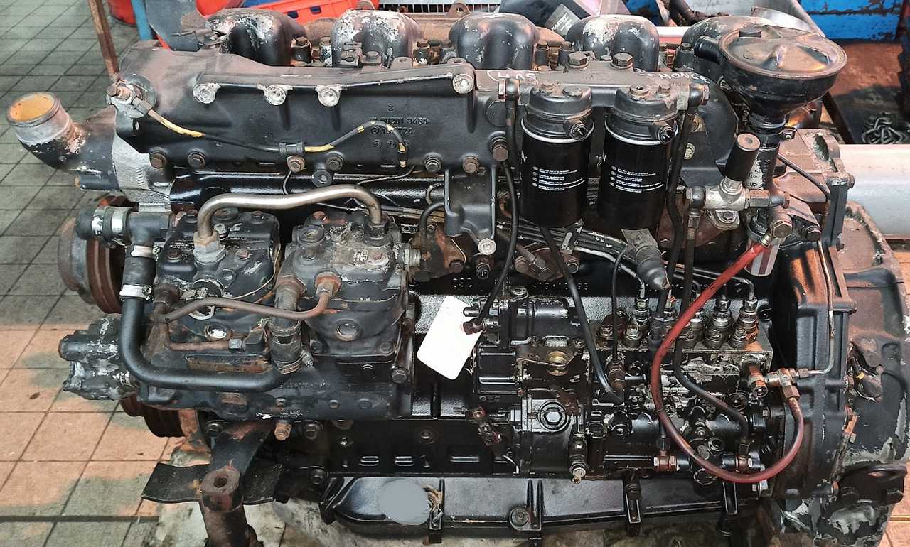 MAN F90 F2000 SILNIK ENGINE MAN D2865 320 HP - Engine: picture 1 MAN F90 F2000 SILNIK ENGINE MAN D2865 320 HP - Engine: picture 1