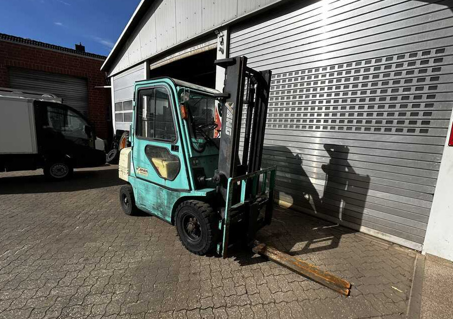 Yang FD25.33 - Diesel forklift: picture 5 Yang FD25.33 - Diesel forklift: picture 5