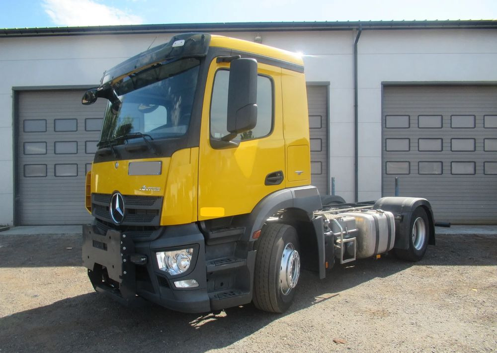 Mercedes-Benz Antos 1830   rozstaw osi 3,60 - Cab chassis truck: picture 2 Mercedes-Benz Antos 1830   rozstaw osi 3,60 - Cab chassis truck: picture 2