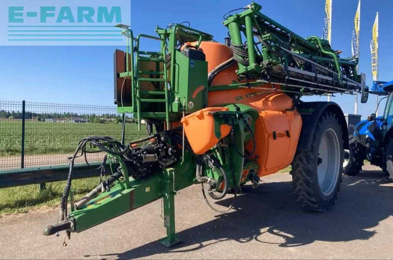 Trailed sprayer Amazone ux 4200: picture 1